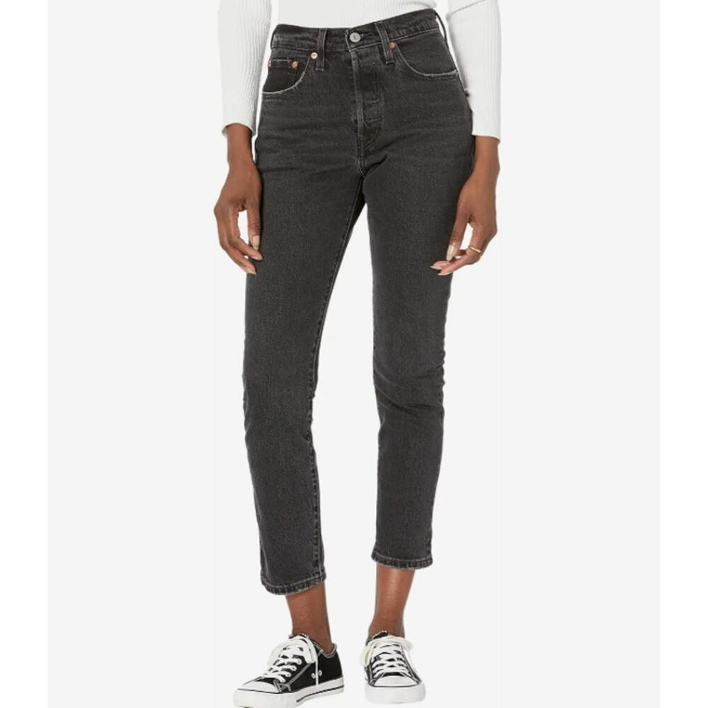 Levi's Women's Straight Leg Jeans in Washed Black